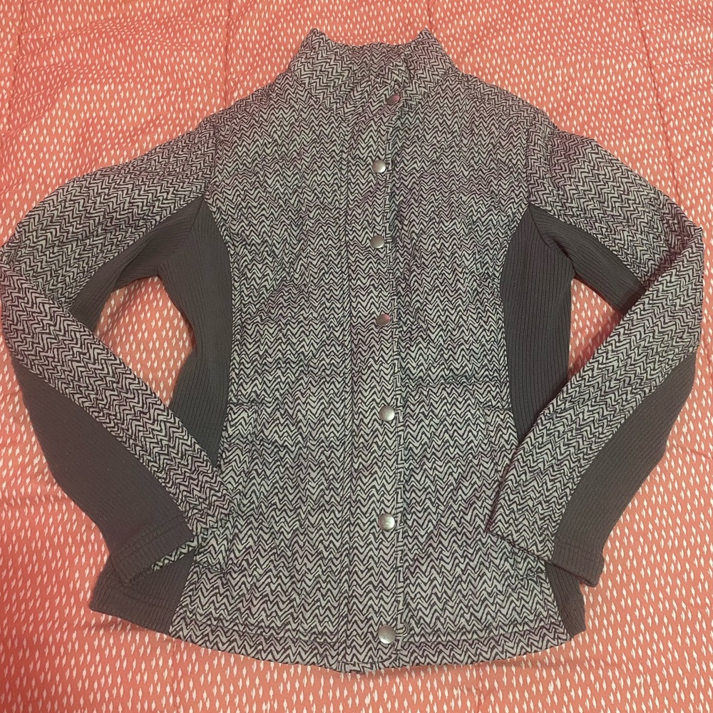 Grey Jacket Women’s Small Perfect for fall/winter weather!